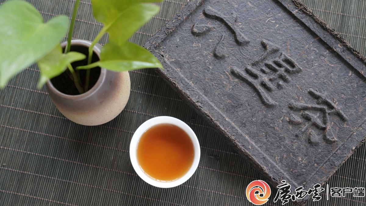 今日实测“四海茶馆有没有挂”分享装挂详细步骤-第1张图片