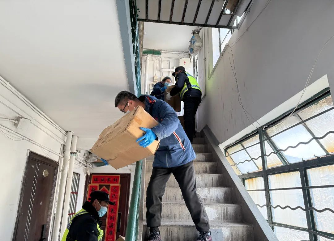大连新增2例无症状感染者系搬运工〃大连新增4例无症状均为冷链搬运工-第1张图片