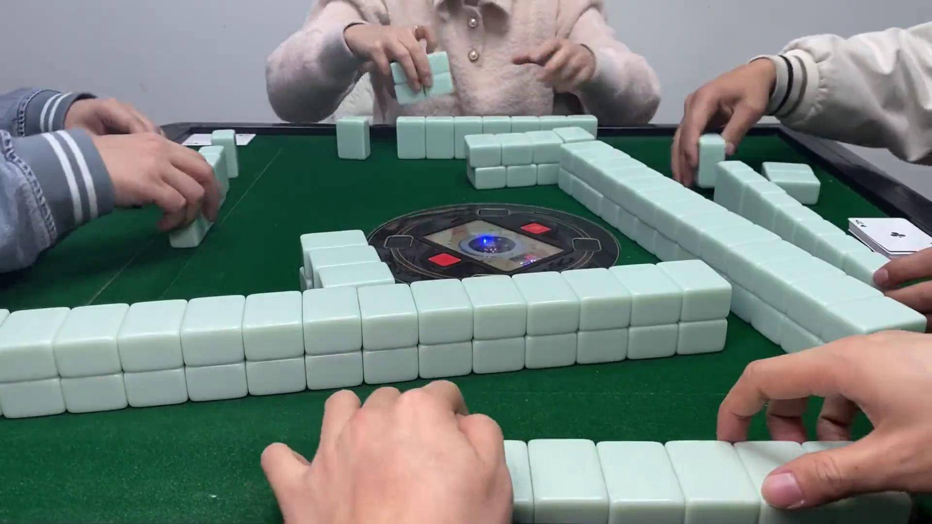 今日盘点“微乐贵州捉鸡麻将跑得快总输咋回事”必赢神器通用版-第2张图片