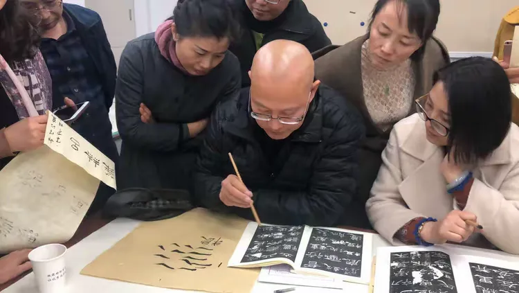 传递经验“友间字牌有透视挂吗	”外卦神器下载安装-第2张图片