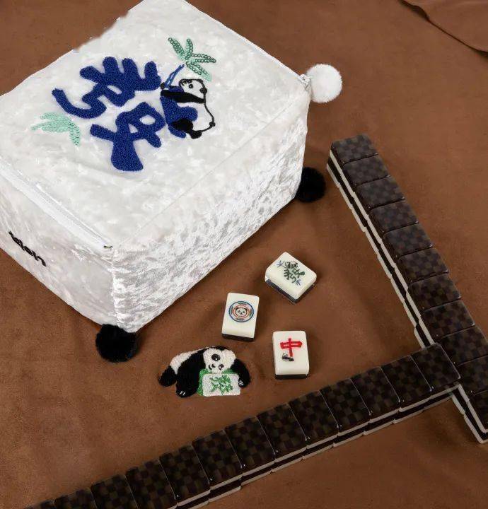 推荐一款“小程序雀神广东麻将真能买到挂吗”万能开挂器通用版-第1张图片