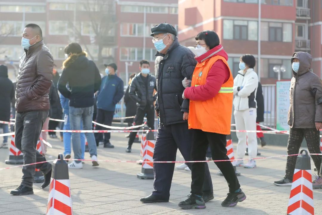 “郑州现家庭聚集感染” 郑州一家三口均被感染？-第2张图片