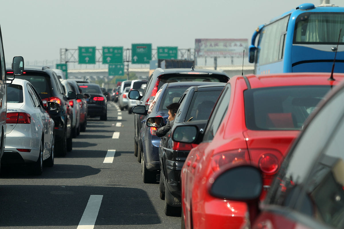 清明节高速公路免费通行时间2022︰(清明节高速公路免收费时间)-第2张图片